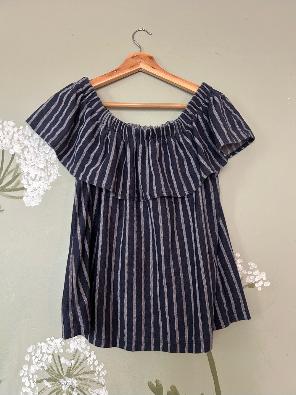 Banana Republic Ruffled Striped Linen blend Top